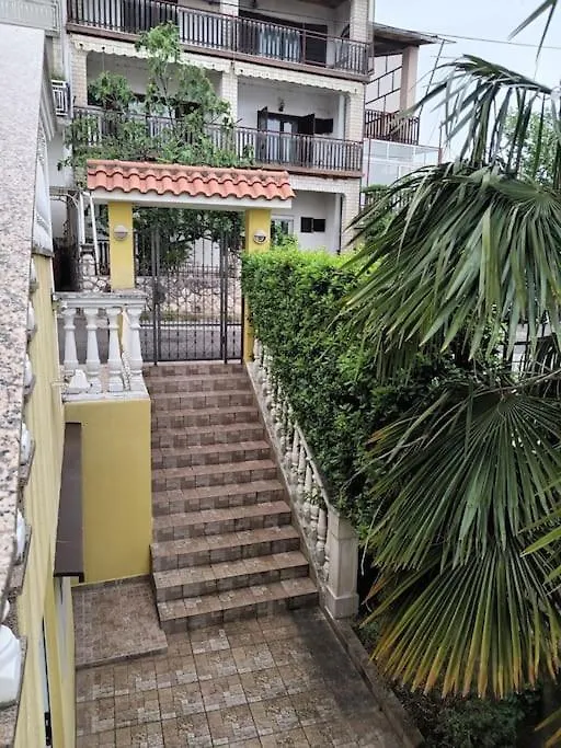 Apartment Ferienwohnung Nena In Crikvenica